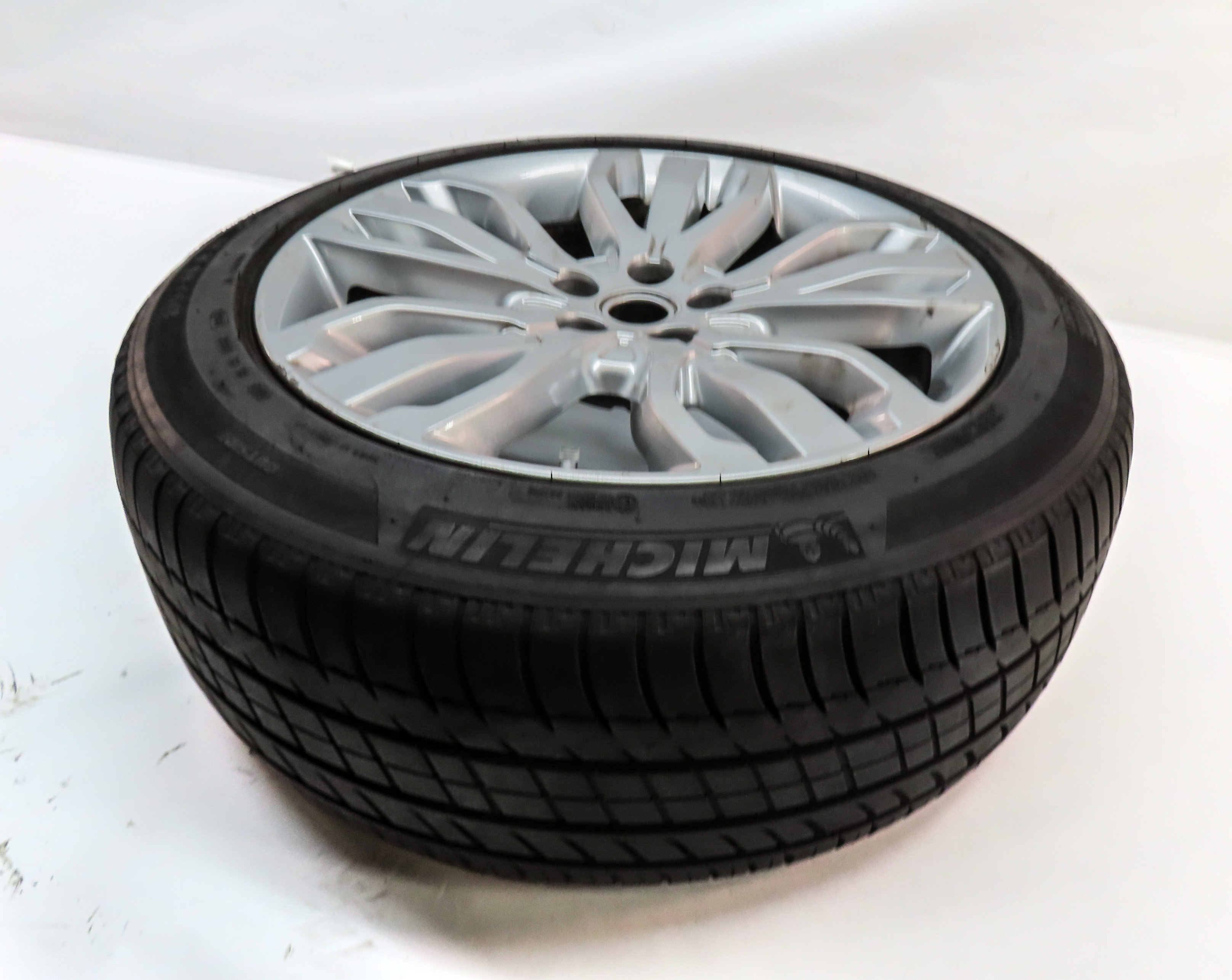 2014-2022 RANGE ROVER SPORT (L494) 21x9.5 15-SPOKE ALUMINUM WHEEL RIM w/ TIRE — exact item pictured